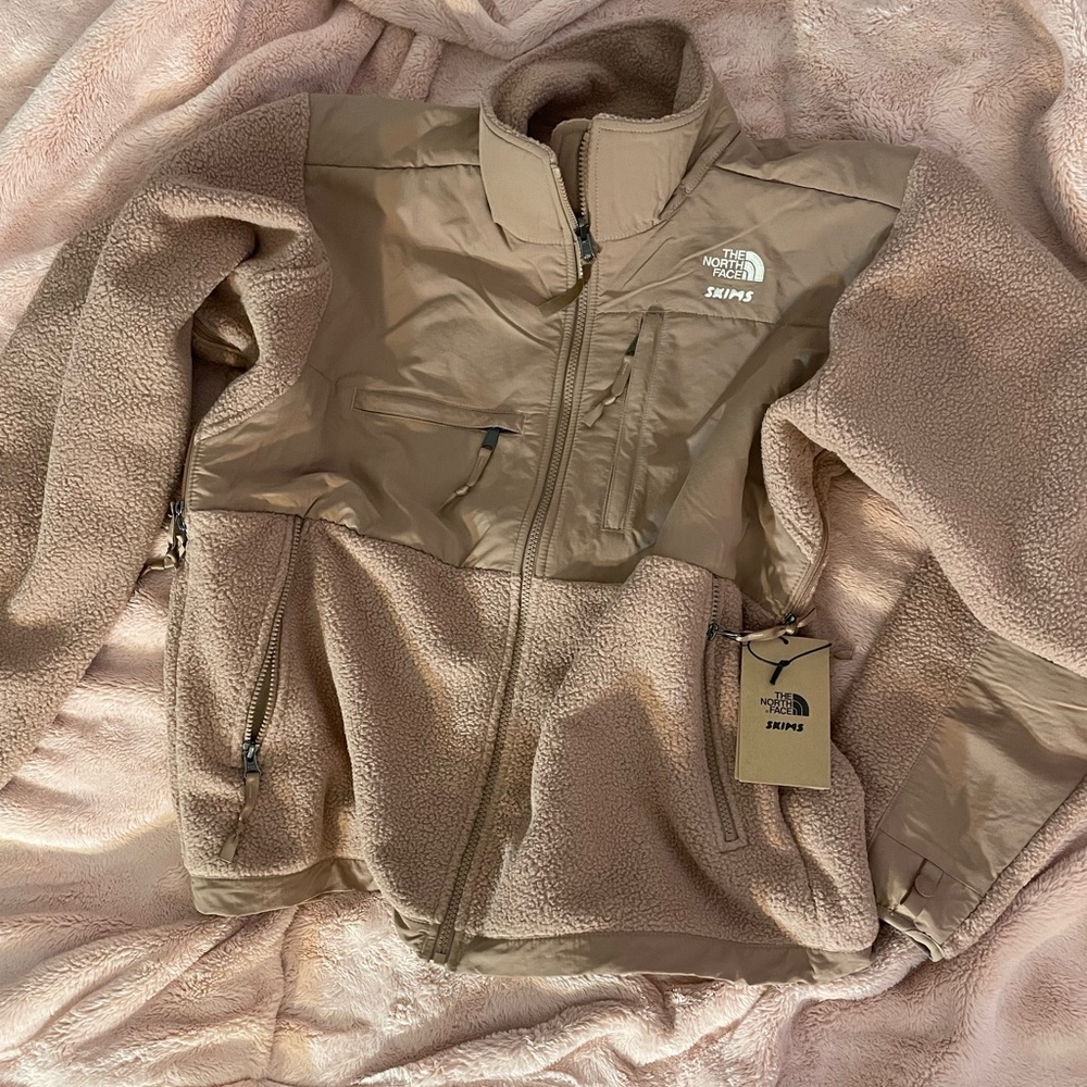SKIMS X THE NORTH FACE JACKET SMALL